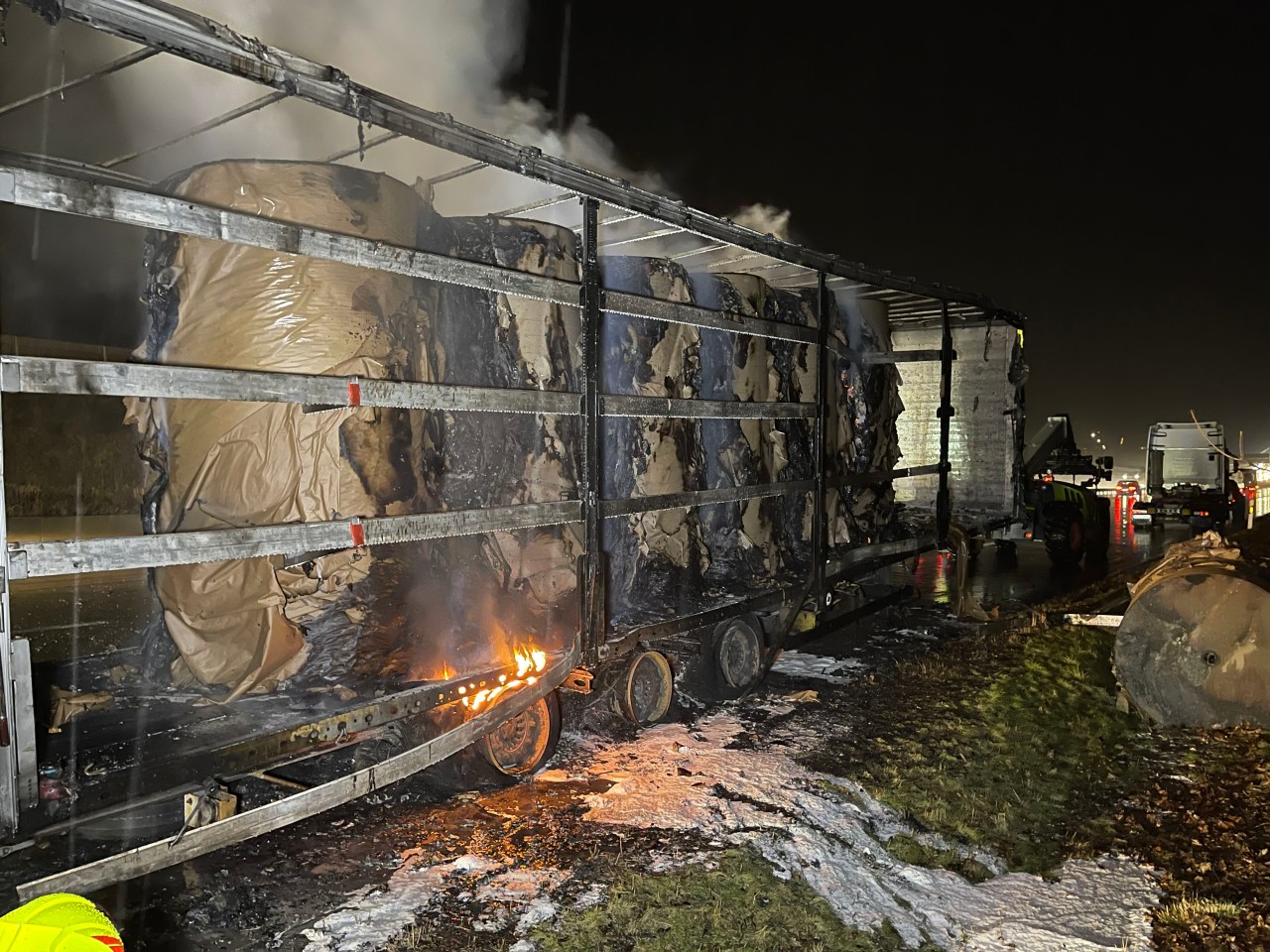 Lkw-Brand auf der A9 in Thüringen! 