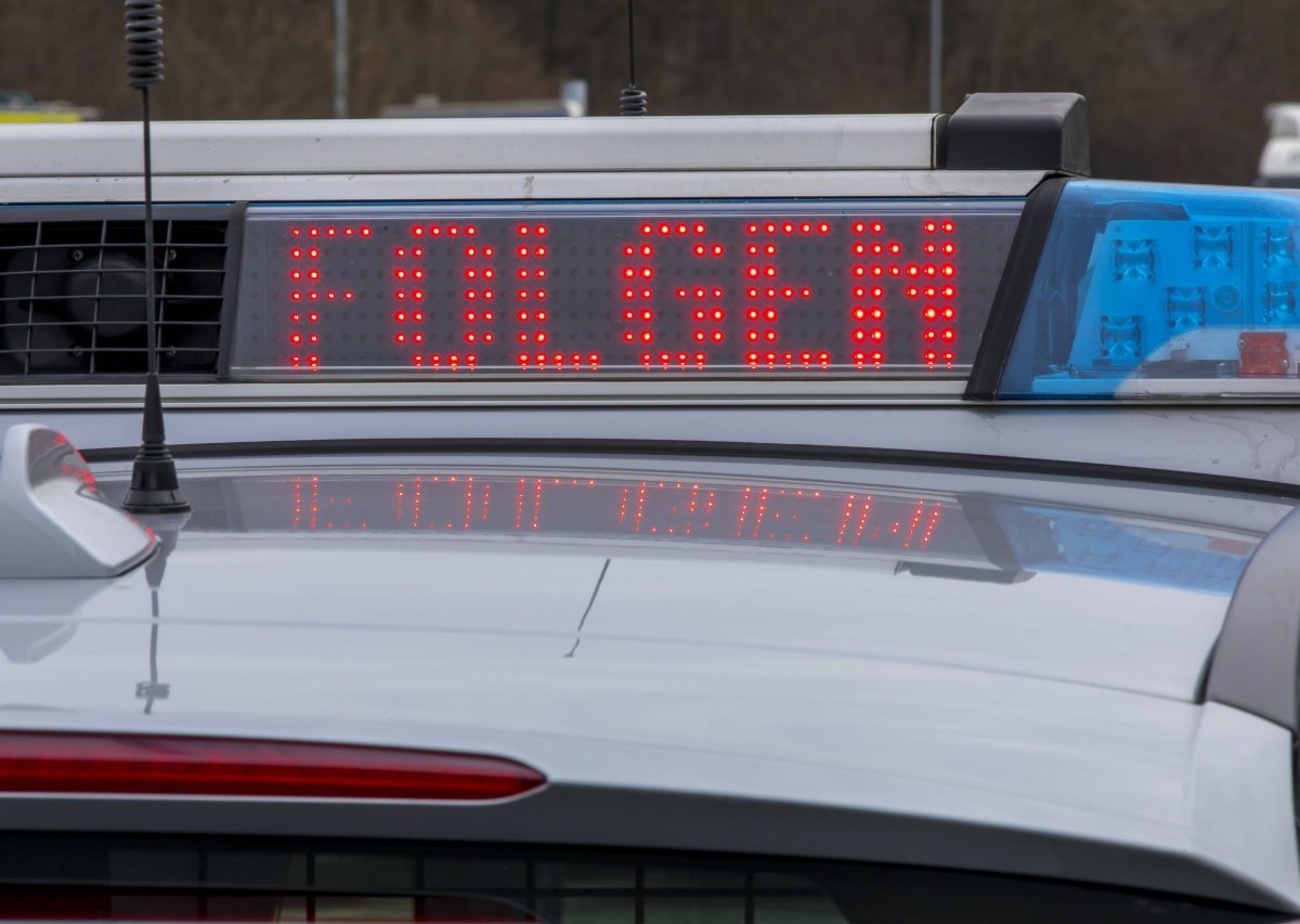 polizei folgen.jpg