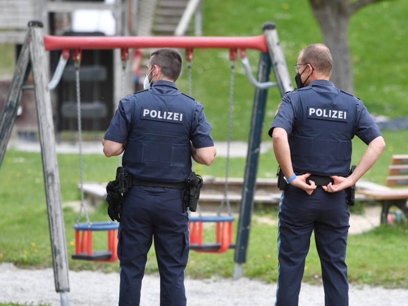 polizei spielplatz erfurt kinder streit vater