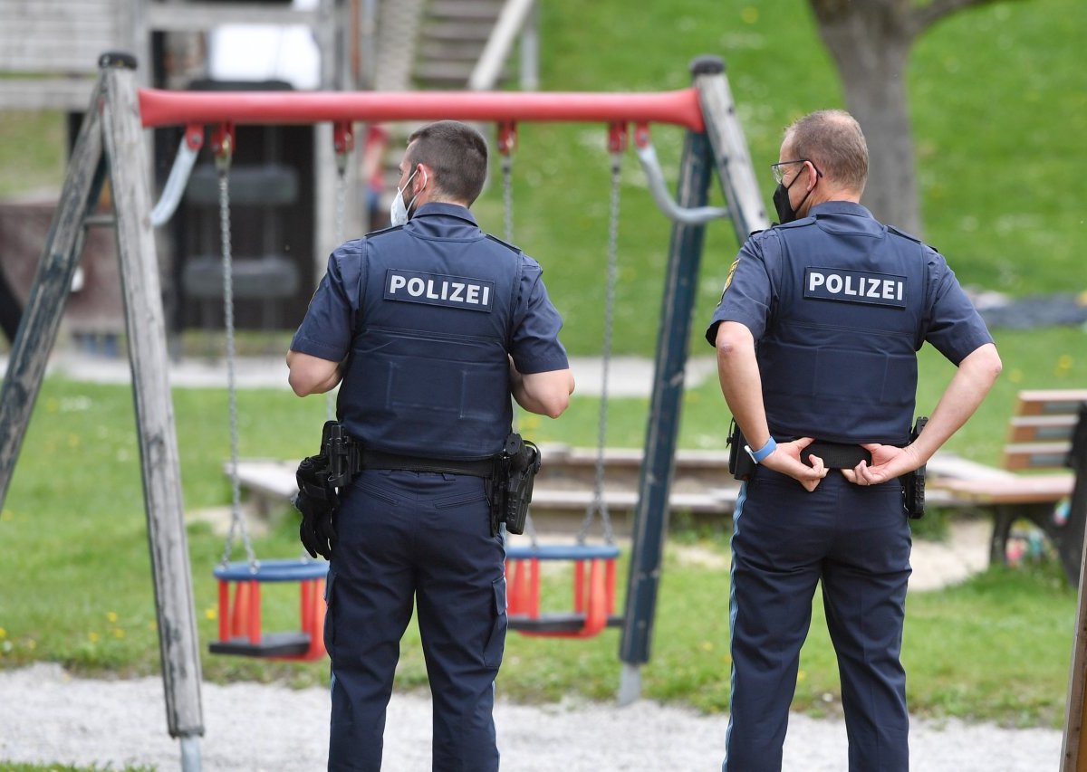 polizei spielplatz erfurt kinder streit vater