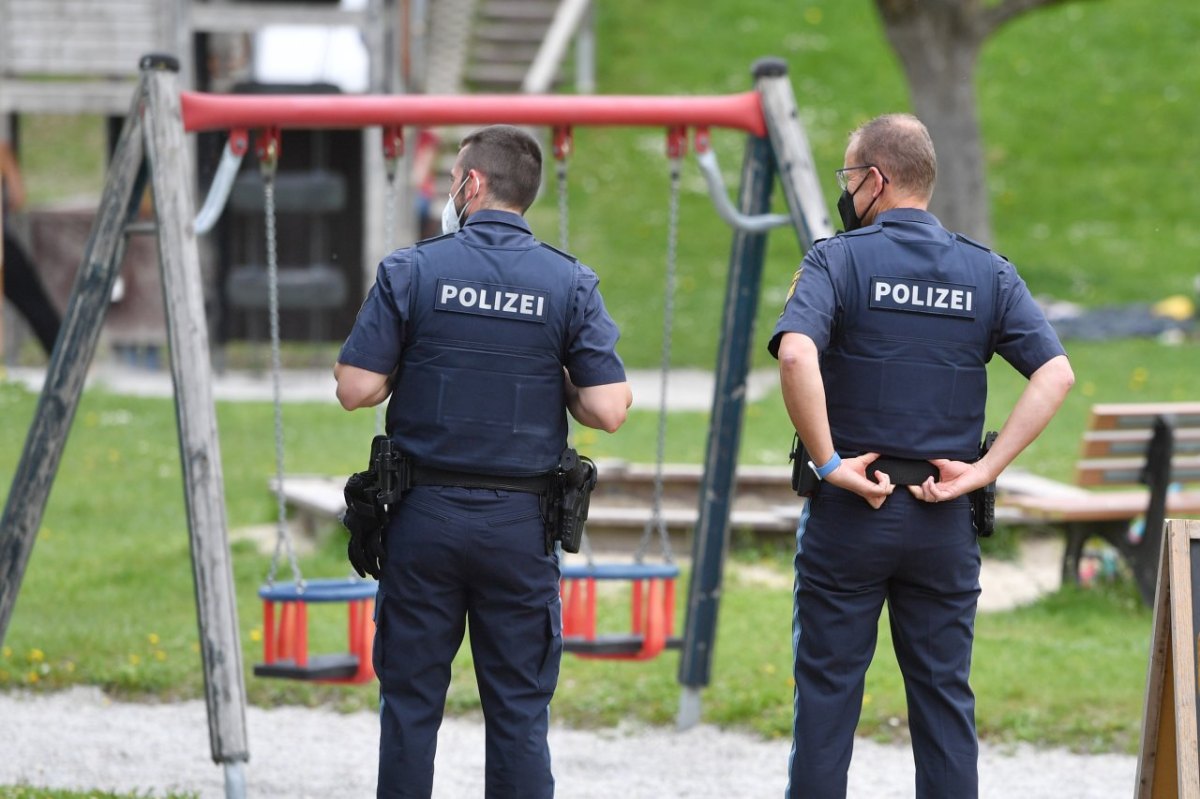 polizei spielplatz erfurt kinder streit vater