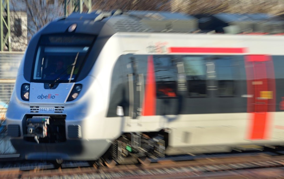 thüringen bahn.jpg