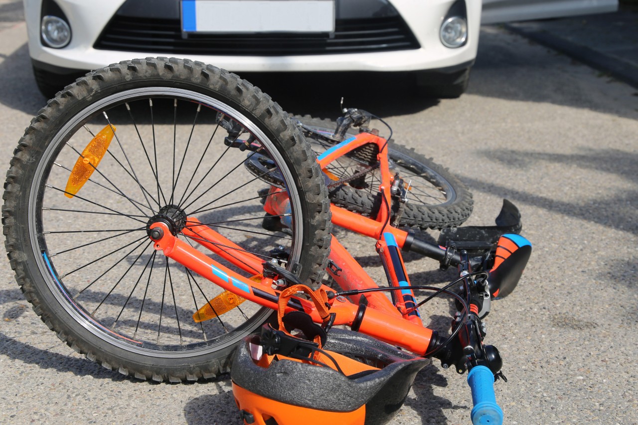 Nach einem schlimmen Unfall in Thüringen liegt ein Junge (5) im Krankenhaus. Er schwebt zum Glück nicht in Lebensgefahr. (Symbolbild)