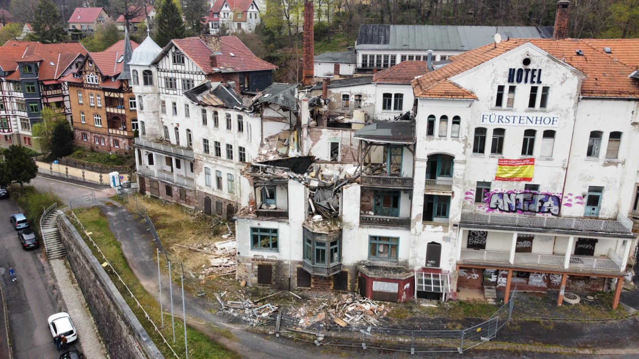 Ein trauriger Anblick: Am Karfreitag ist ein Gebäude des ehemaligen „Fürstenhofs“ eingestürzt. 