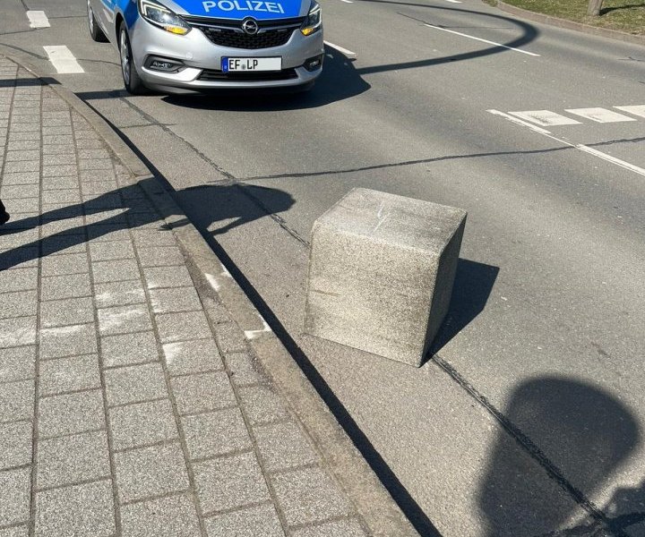 erfurt unfall stein.jpg