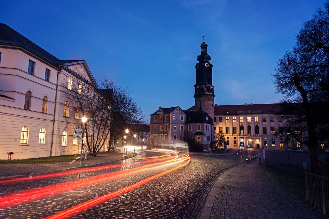 Dunkle Zeiten für Weimar. Die steigenden Energiekosten treffen jetzt auch die Stadt. (Archivbild)