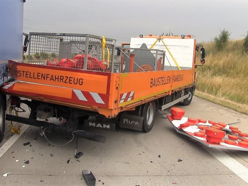 A71 Erfurt Unfall Schilderwagen