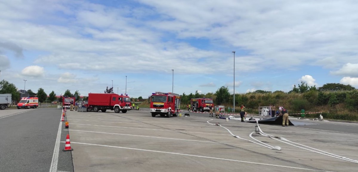 a4 in thüringen gefahrgut lkw.jpg