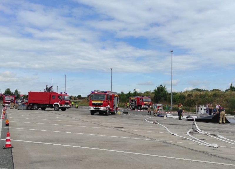a4 in thüringen gefahrgut lkw.jpg