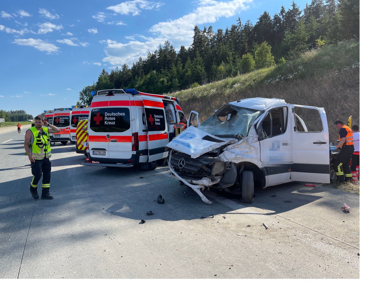 Schwerer Unfall auf der A9 in Thüringen!