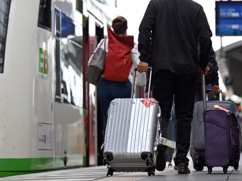 flughafen erfurt reise.jpg
