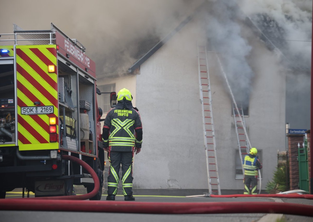 thüringen rauchsäule feuerwehr.jpeg