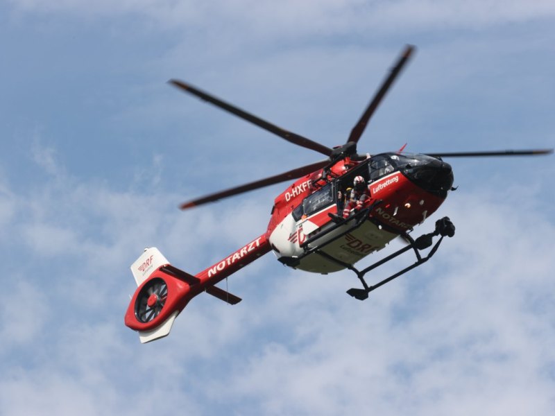 thüringen rettungshubschrauber fliegt