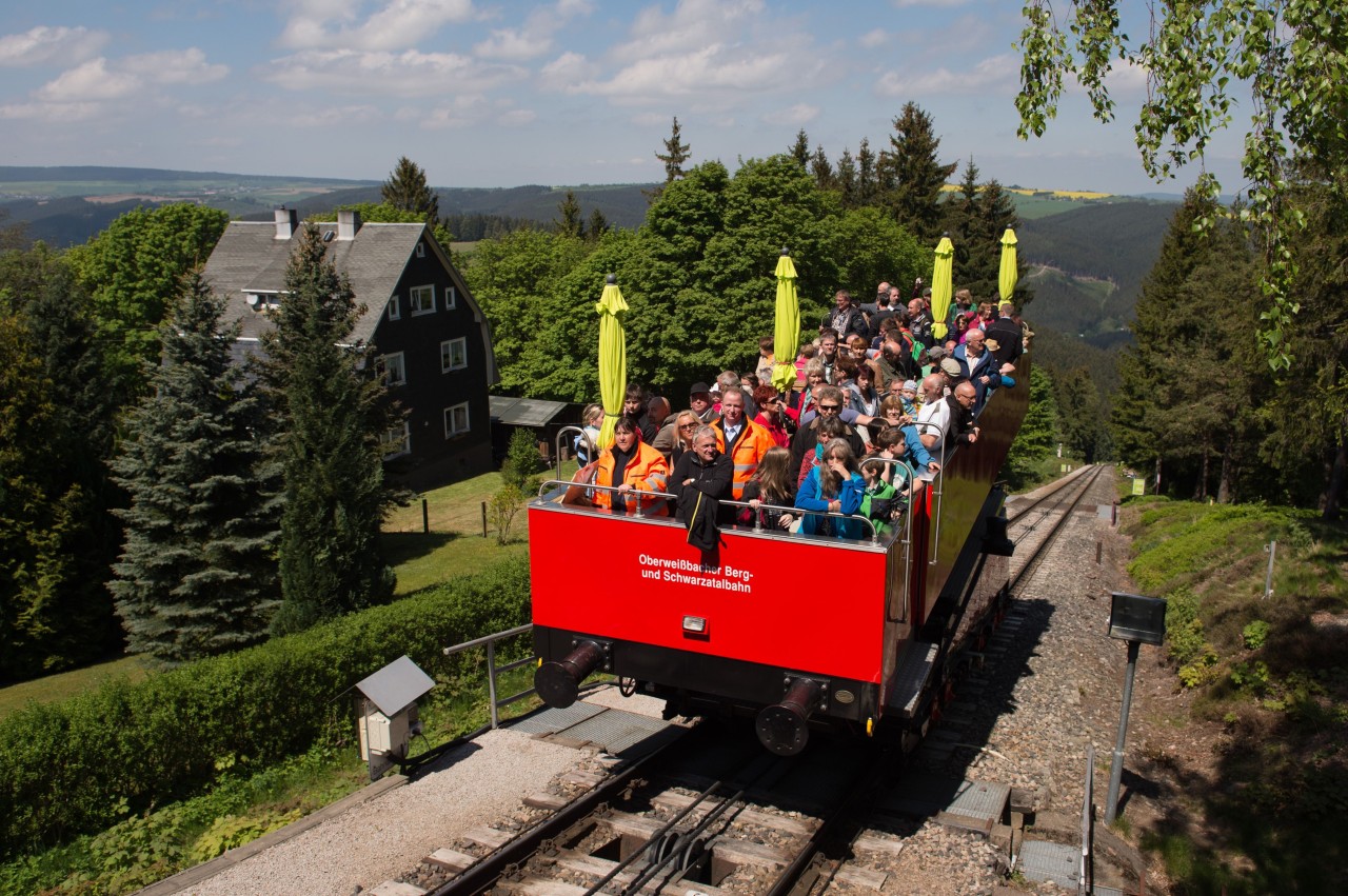 Der Kult-Cabrio-Wagen der Thüringer Bergbahn ist endlich zurück! (Archivbild)