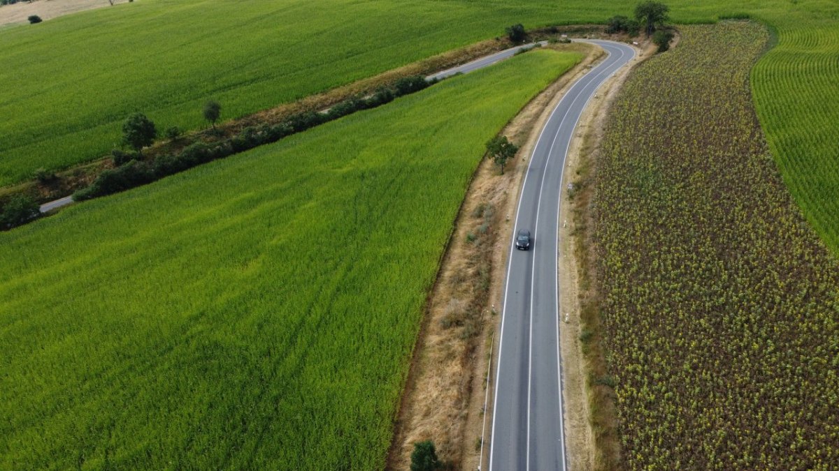 Thüringen Landstraße.jpg