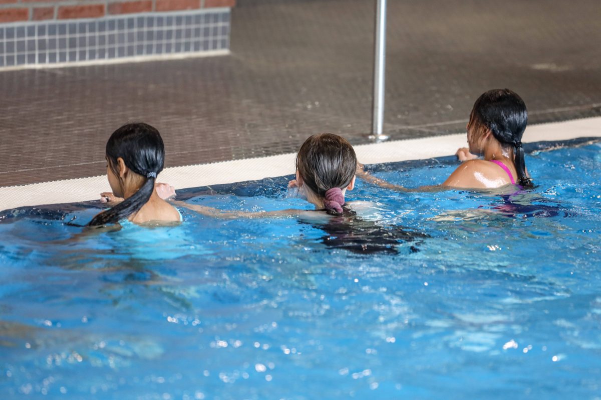 Erfurt Kinder im Schwimmbecken