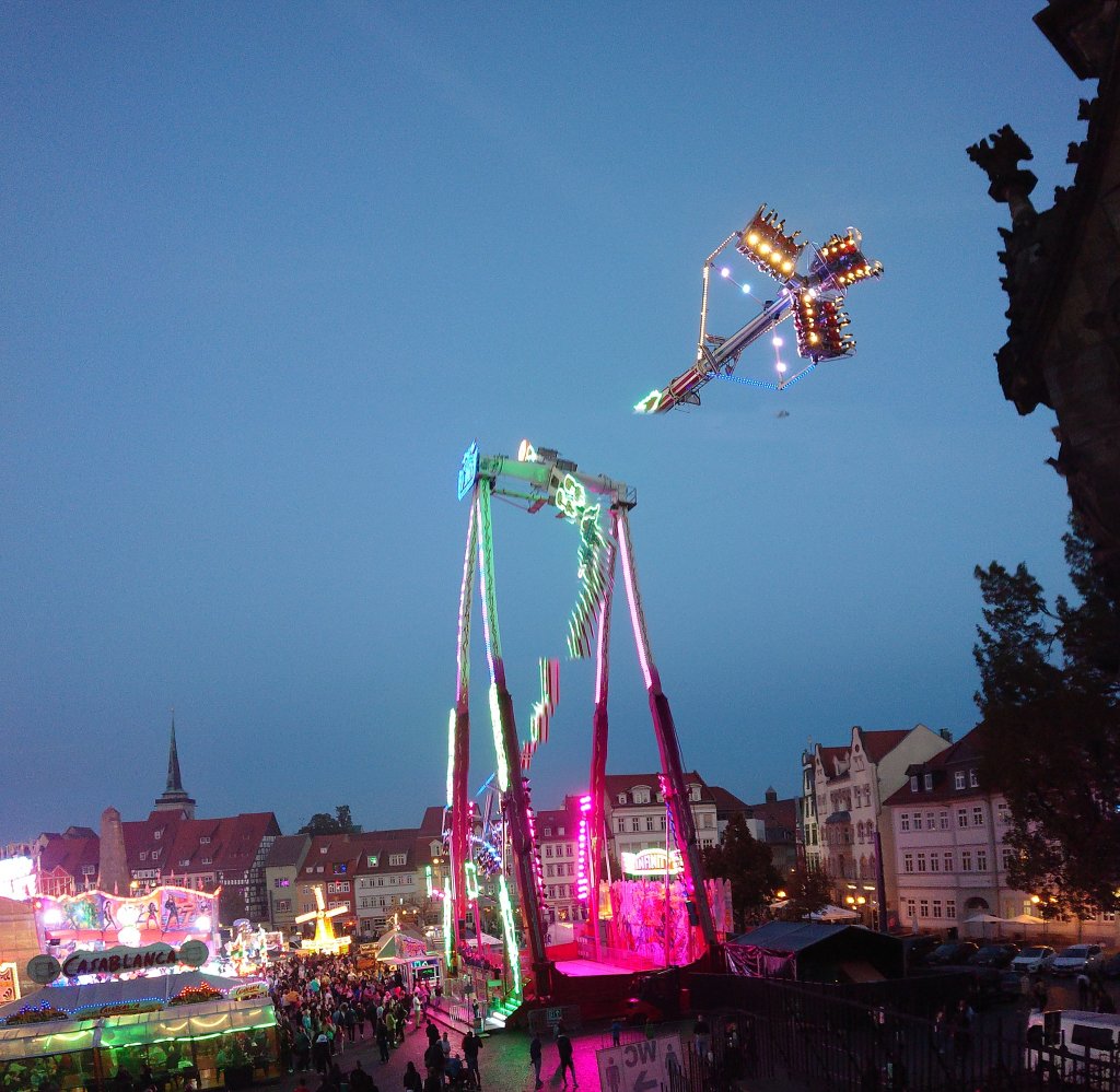 Fahrgeschäft Infinity auf dem Erfurter Oktoberfest