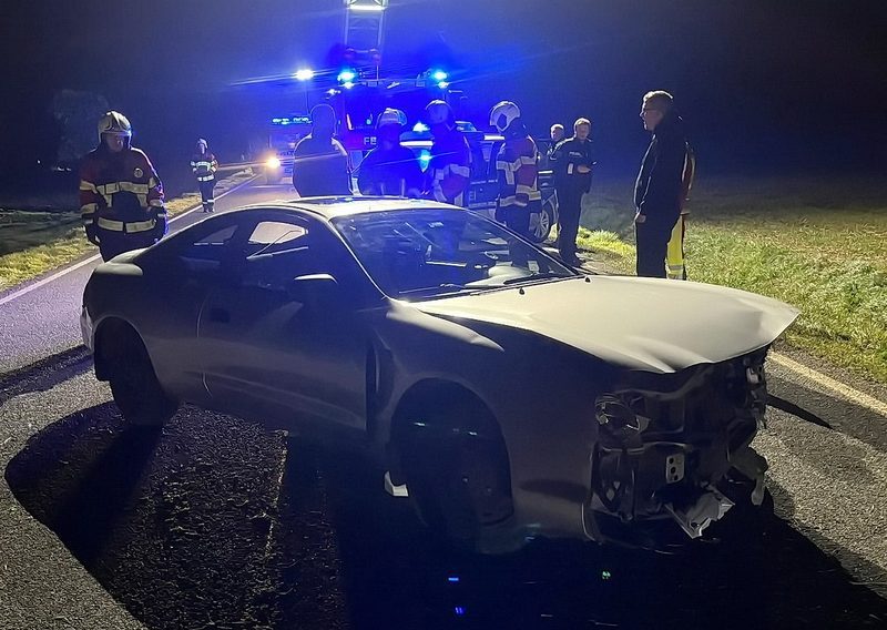Thüringen Toyota steht mitten auf der Straße
