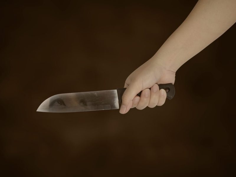 Eine Messer-Frau hat in Thüringen für Angst gesorgt! (Symbolbild)