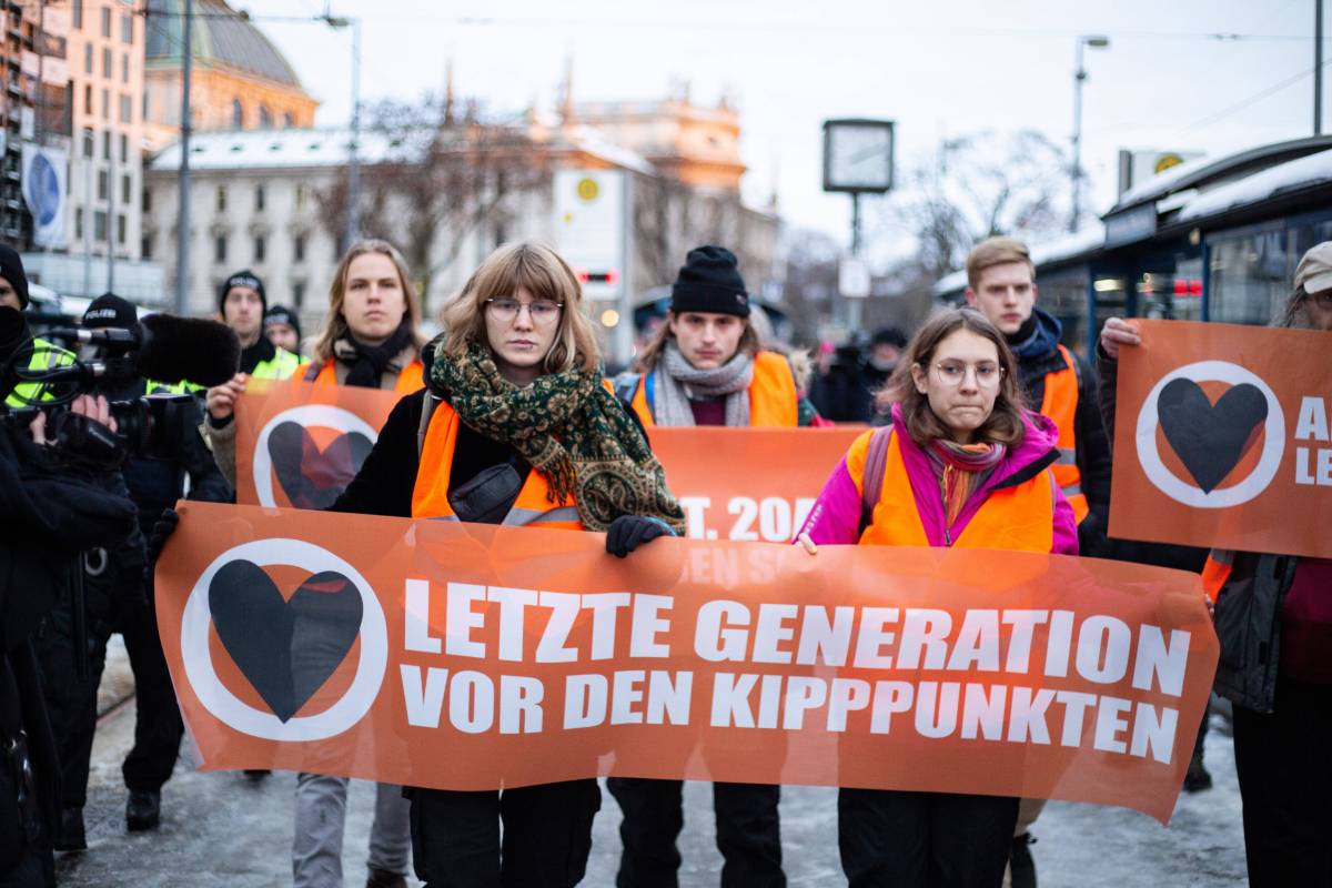 Letzte Generation: Aktivisten der Gruppe wollten den Weihnachtsgottesdienst der ARD crashen. Die Aktion verlief anders als geplant!