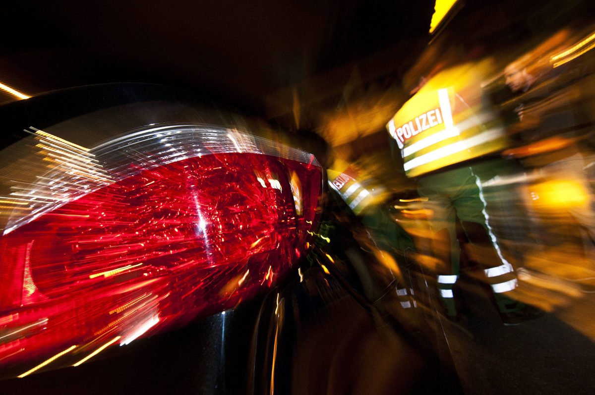 In Erfurt haben sich zwei Auto-Poser duelliert. Bei ihrem verbotenen Rennen verletzten sie eine Frau. Aber auch das war ihnen offenbar egal...