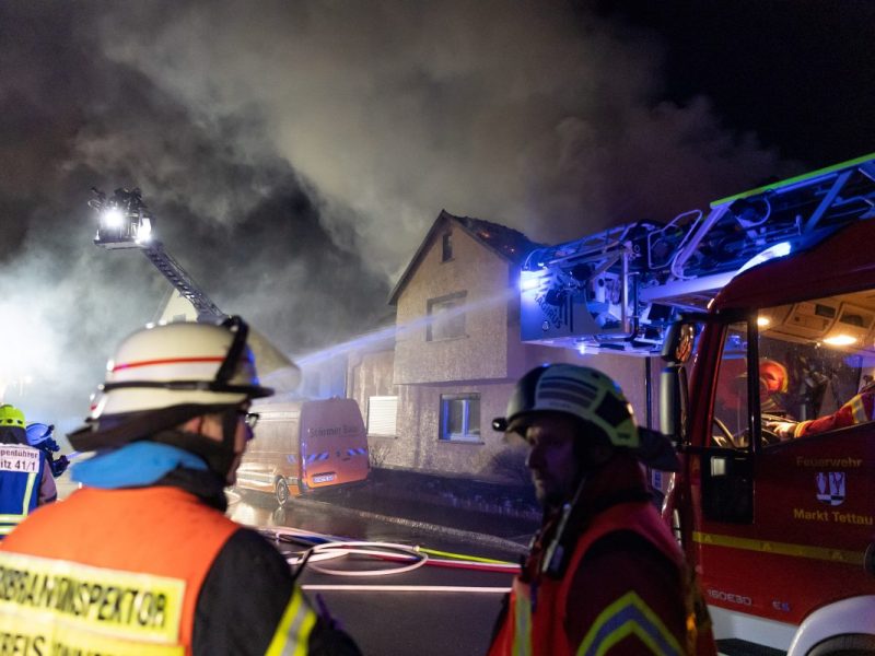 Ein Haus stand in Thüringen am Ostersonntag lichterloh in Flammen!