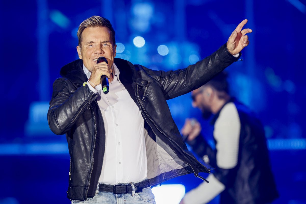 Er ist zurück! Der "Pop-Titan" – Dieter Bohlen – spielt wieder live mit seiner Band, so auch am Sonntagabend in der Messe Erfurt.