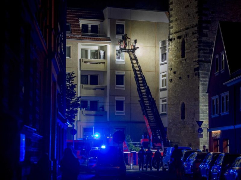 Mehr als 20 Bewohner eines Mehrfamilienhauses in der Erfurter Johannesstraße mussten am Samstagabend ihre Wohnungen verlassen.