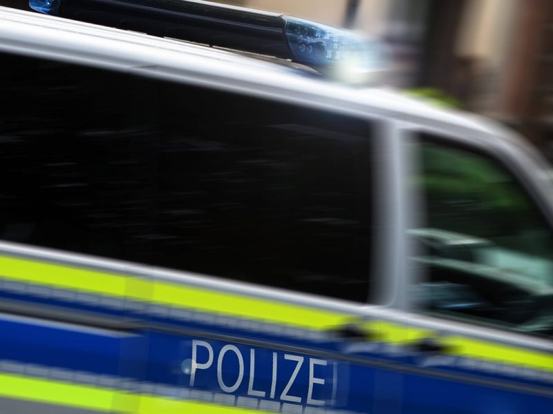 Die Thüringer Polizei musste zu einer Schlägerei ausrücken. Unfassbar, was ein Mann sich danach leistete. (Symbolbild)