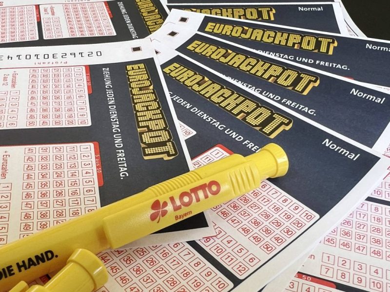 Symbolbild von Eurojackpot Lotto-Scheinen