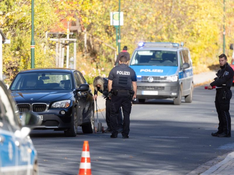 Thüringen: BMW-Fahrer übersieht Schulkind – Junge (8) in Lebensgefahr