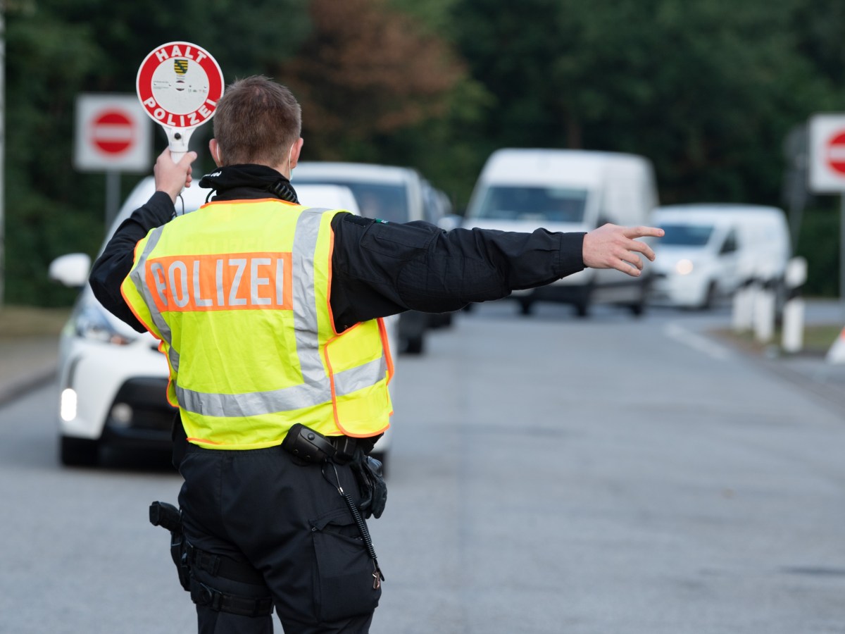 Polizei Jena führt Geschwindigitskontrolle in Bad Sulza durch und verhängt zahlreiche Buß- und Verwarnungsgelder.