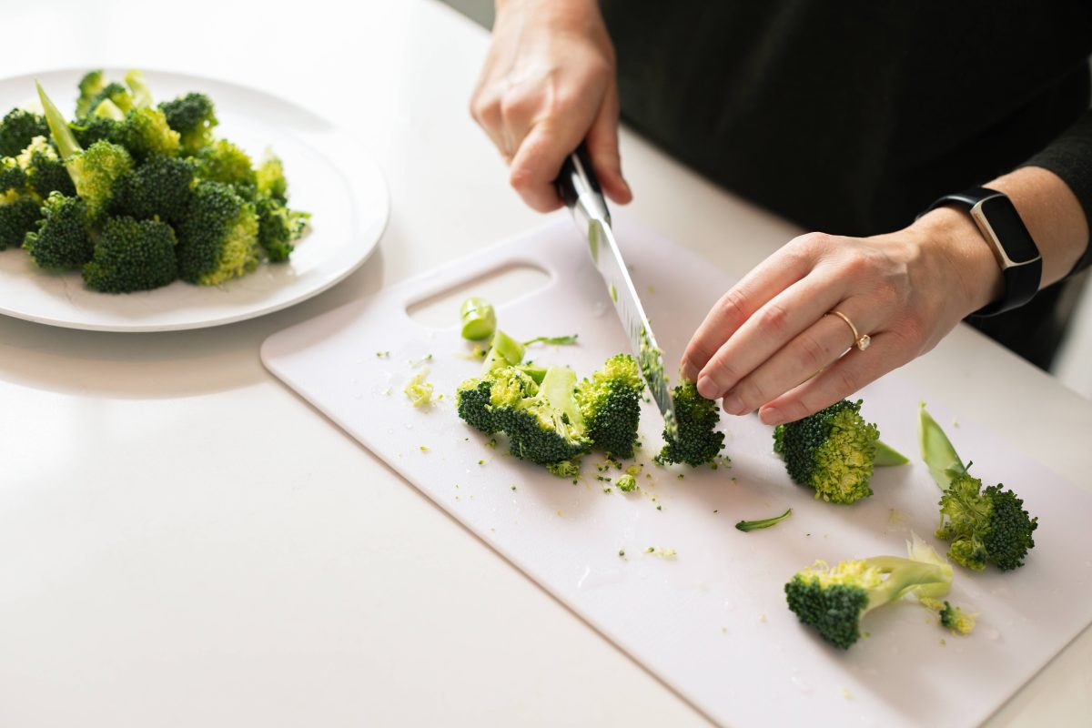 Hier kommt ein Rezept, das schnell geht sowie einfach und gesund ist. Du brauchst dafür kaum Zutaten. Viel Spaß beim Kochen und guten Appetit!