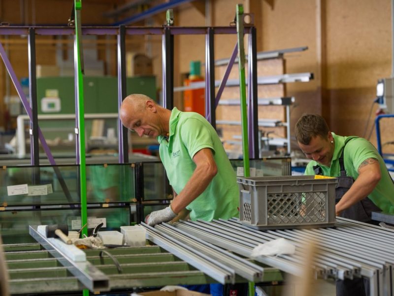 Mitarbeiter bei Eurolam in thüringen