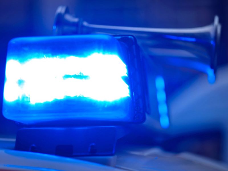 Ein betrunkener Autofahrer ist in Thüringen in ein Haus gefahren. Für ihn ging der Unfall nicht gut aus. Und auch für das Haus nicht...