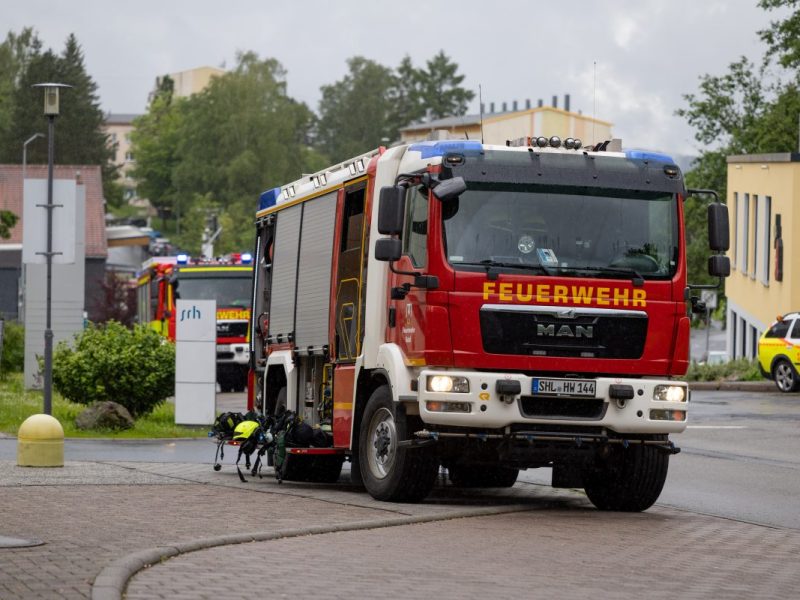 Bei dem Feuer im Klinikum in Suhl wurden mehrere Menschen verletzt.