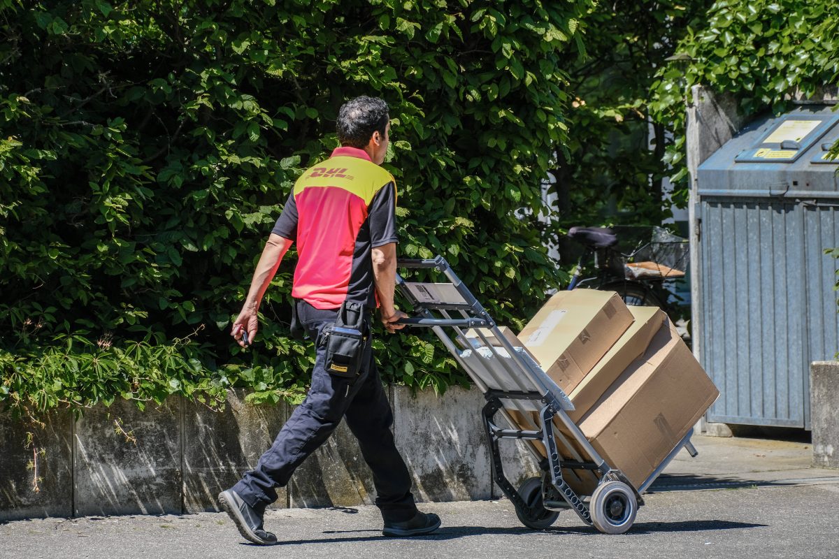 Dieser DHL-Kundin passierte etwas Ungewöhnliches!