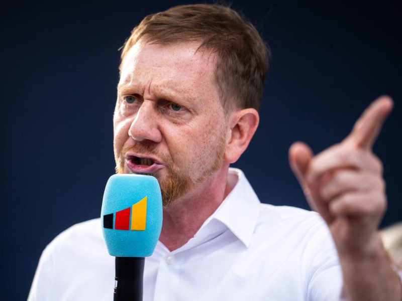 Michael Kretschmer (CDU) giftet gegen Thüringens AfD-Chef Björn Höcke.