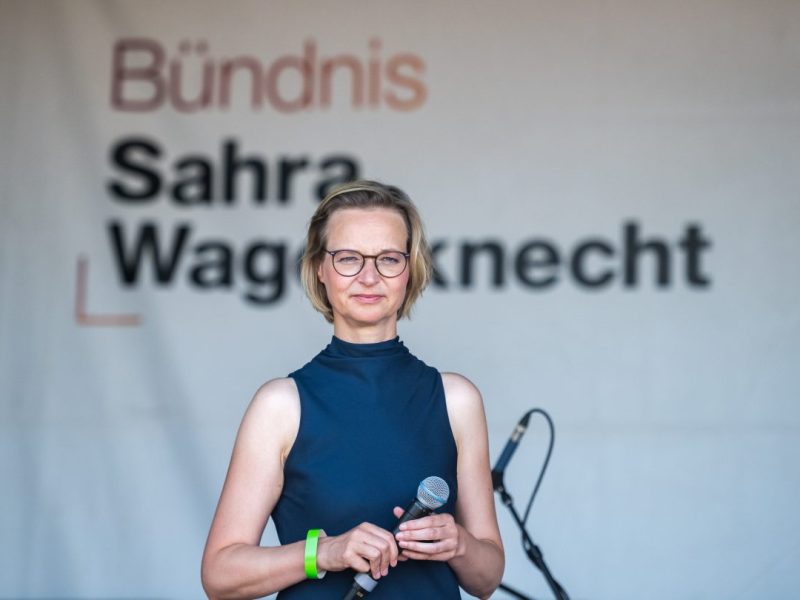 Katja Wolf und das BSW feiern ein historisches Ergebnis! Erfahren Sie, wie die Newcomer-Partei die Fünfprozenthürde locker geknackt hat und was das für Thüringen bedeutet.