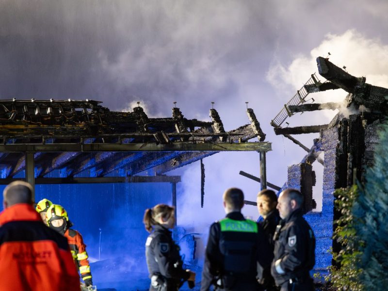 Am frühen Montagmorgen (30.09.2024) kam es in Gillersdorf (Ilm-Kreis) zu einer Explosion in einem Wohnhaus.