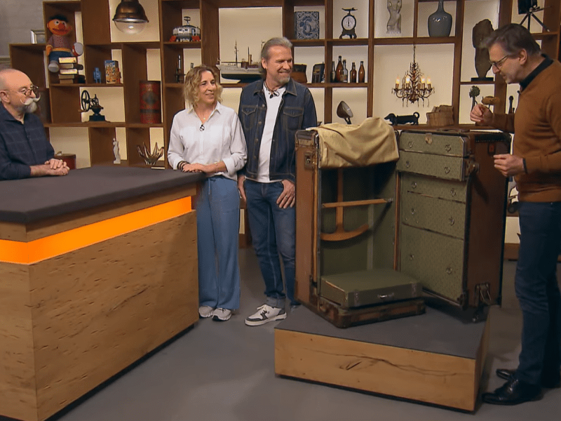 Der Koffer begeistert Händler und Experten bei „Bares für Rares“.