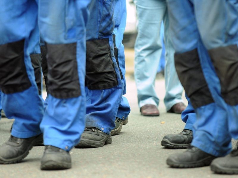 Was muss passieren, damit Arbeitslose schnell wieder einen neuen Job finden? Wer kann an welcher Stelle die richtigen Maßnahmen einleiten? Welche Zumutungen kommen auf die Arbeitslosen zu?