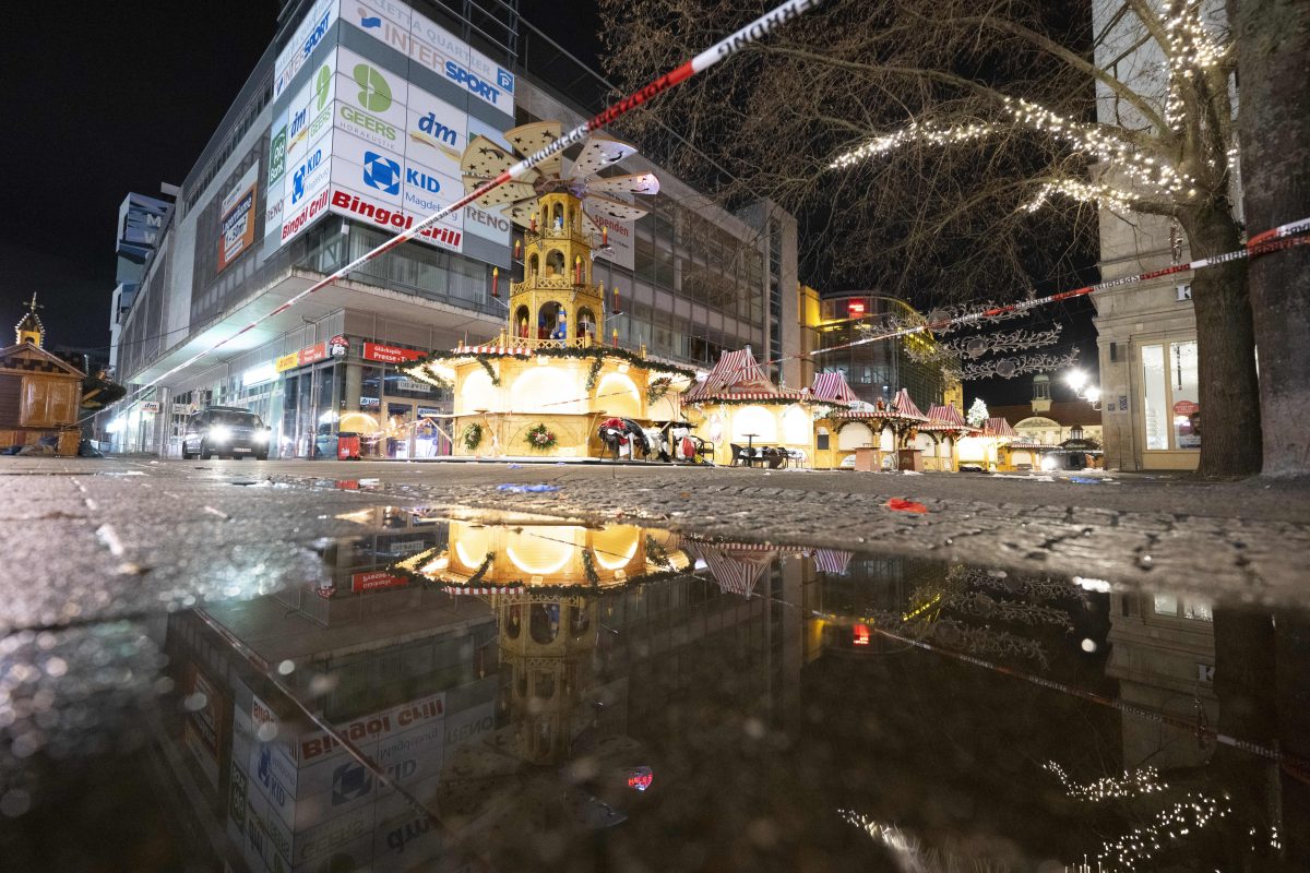 Der Weihnachtsmarkt in Magdeburg nach dem Anschlag am Freitag (20. Dezember).