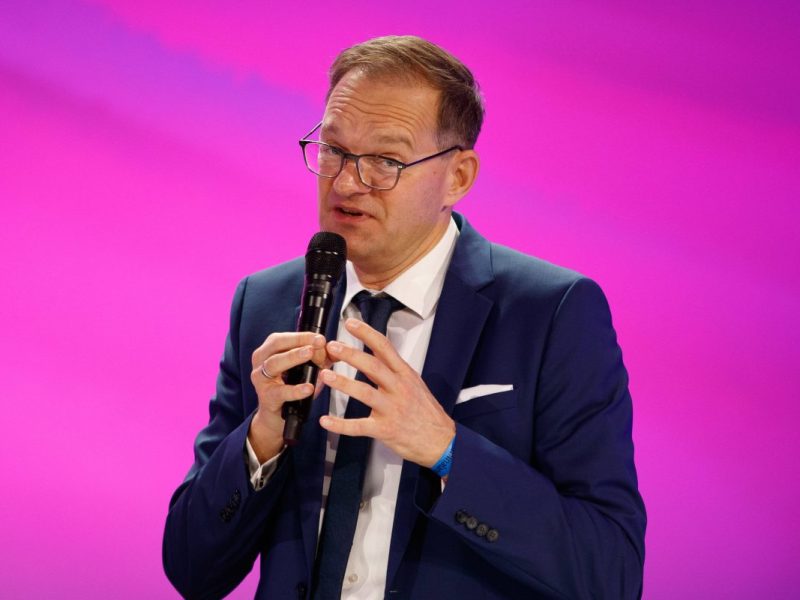 Jenoptik-Vorstandschef Stefan Traeger legte erste Zahlen vor.