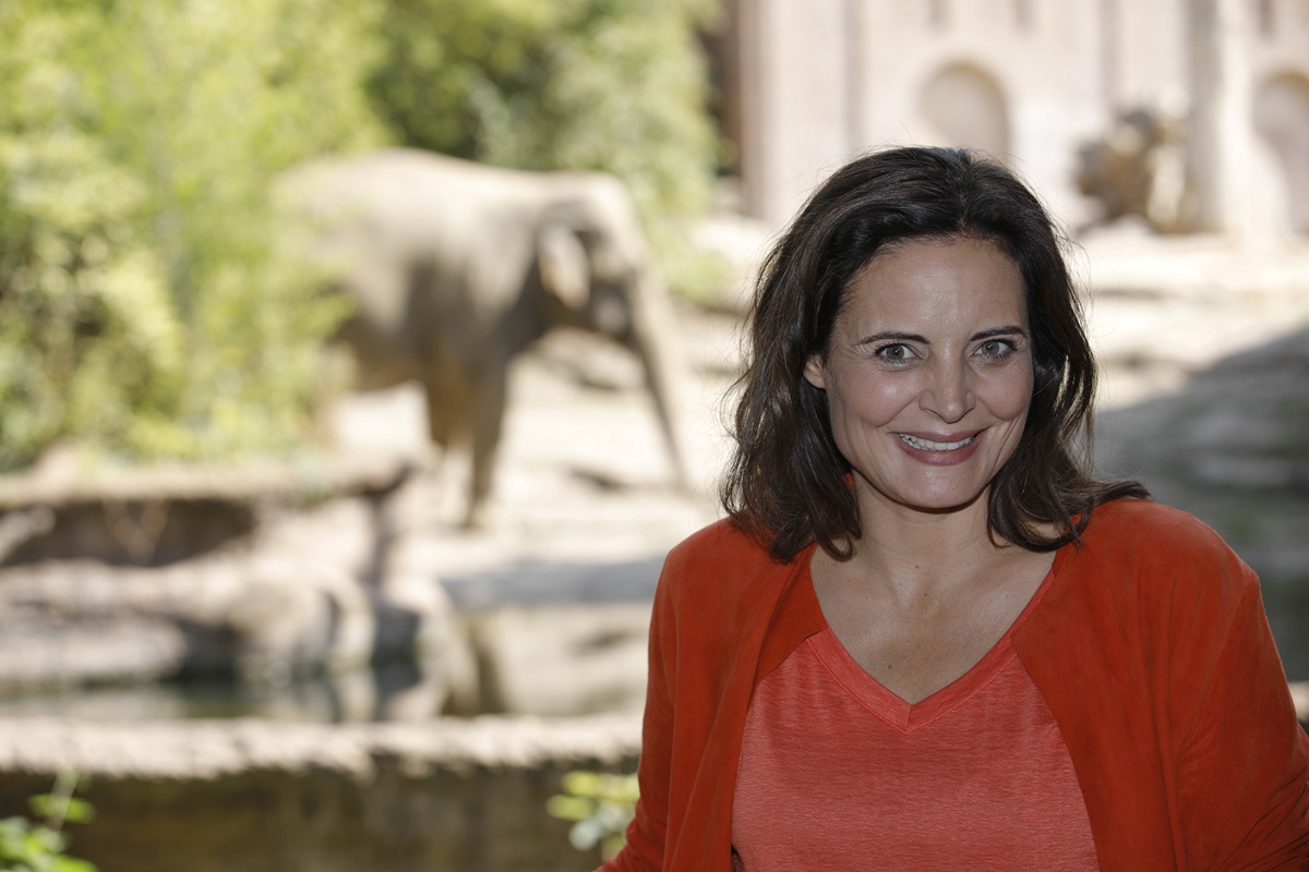Für Elisabeth Lanz ist die Arbeit mit den Zootieren im Zoo Leipzig auch nach 20 Jahren noch etwas besonderes. (Archivbild)