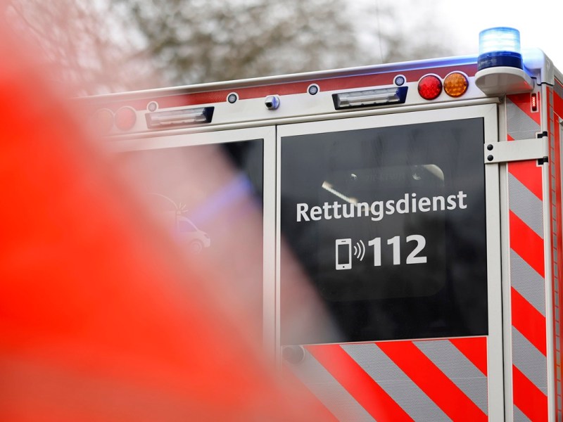 Ein junger Mann ist bei einem Unfall in Thüringen ums Leben gekommen. (Symbolbild)