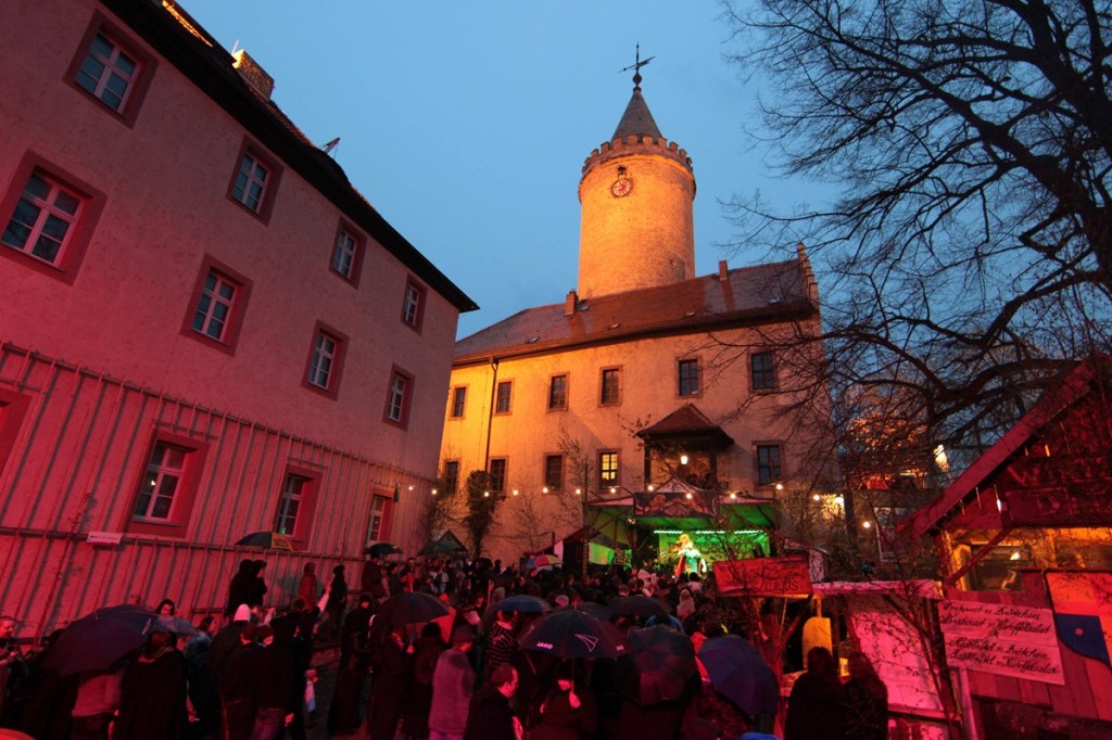 Auf der Leuchtenburg gib es rund um die Osterfeiertage viel zu erleben. (Archivbild)